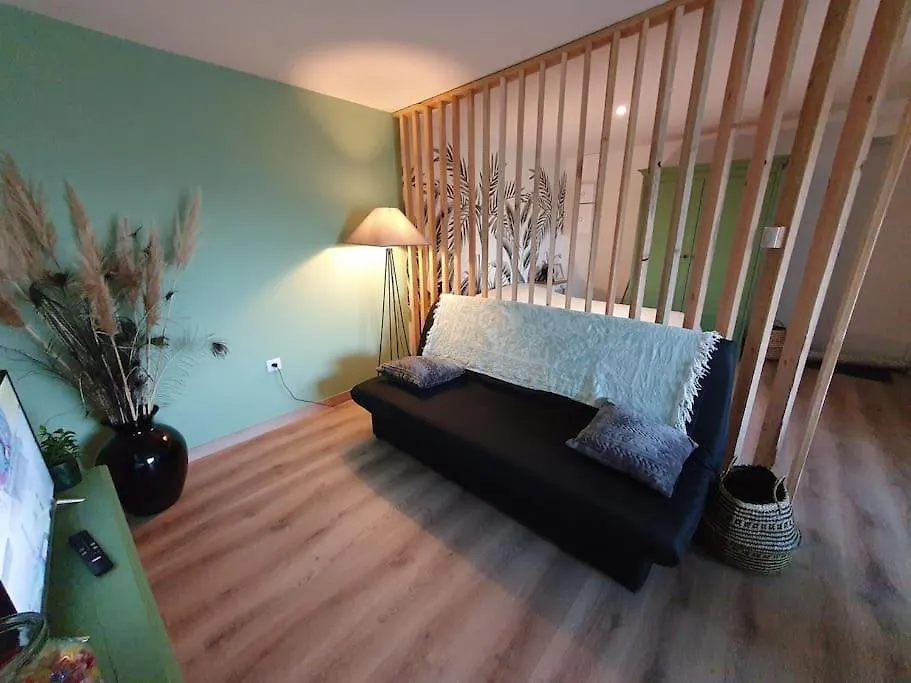 Apartment Charmant Appartement Au Calme Saint-Romain-la-Motte France